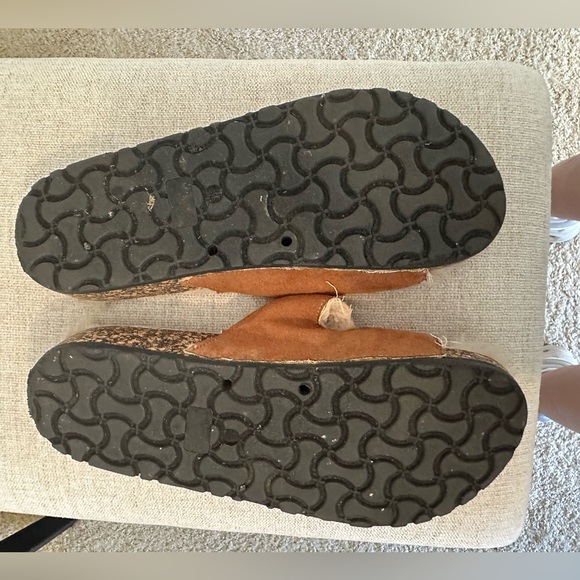 S13 - Lulus Carmella Dark Camel Suede Faux fur Buckled Slide Sandals size 7.5 - Picture 9 of 13